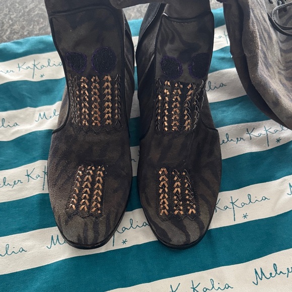 Meher Kakalia Over the Knee Boots!! - Picture 3 of 6